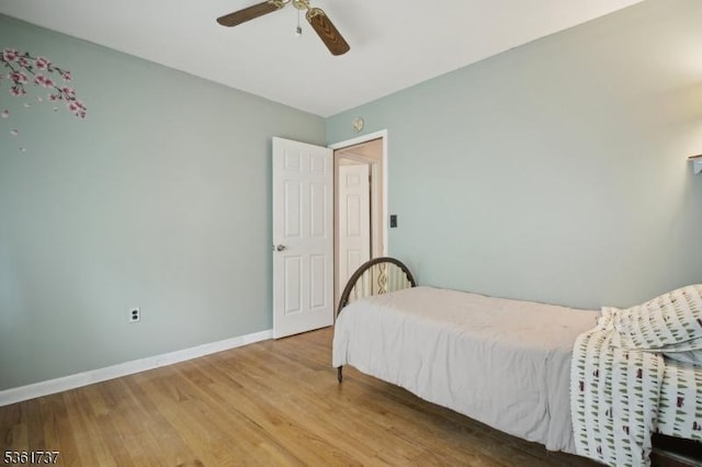 28 Stylon Rd, Wayne Twp, NJ 07470 - bedroom with wood finished floors and a ceiling fan