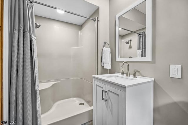 172 Alpine Trl, Sparta Twp, NJ 07871 - bathroom featuring curtained shower and vanity