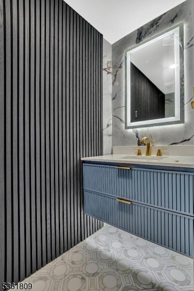 23 Meadow Ln, Sparta Twp, NJ 07871 - bathroom featuring vanity and wallpapered walls