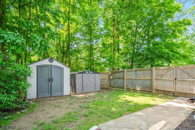 80 Cedar Tree Dr, Vernon Twp, NJ 07422 - view of fenced backyard