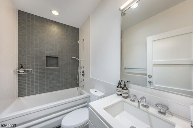 60 Fernwood Rd, Summit City, NJ 07901 - full bathroom with toilet, vanity, shower / tub combination, and recessed lighting