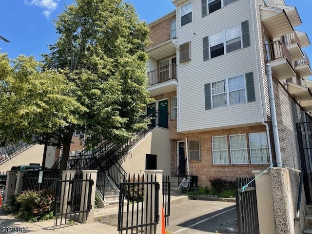 76 Union St Unit A10, Newark City, NJ 07105 - view of front of property featuring brick siding