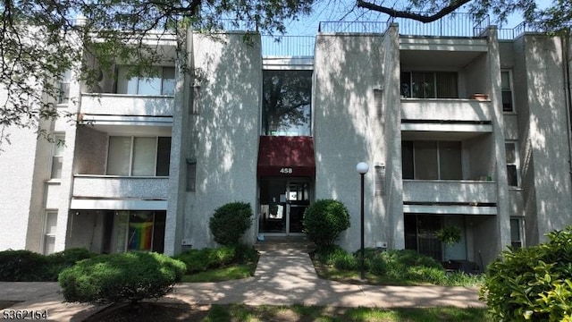 458 River Rd, Nutley Twp, NJ 07110 - view of apartment building / complex