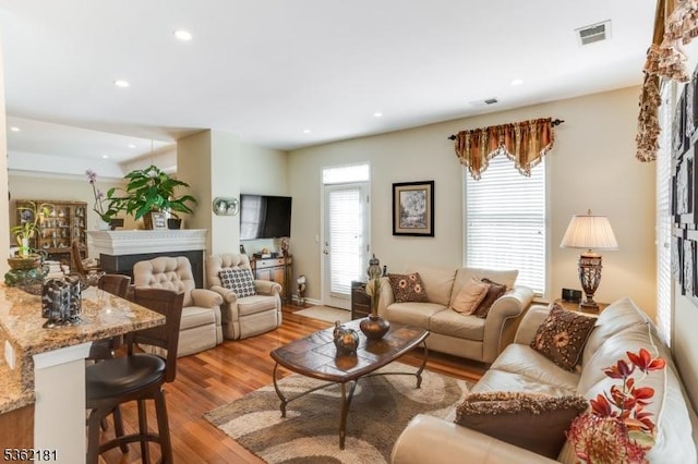 24 Quartz Way, Woodland Park, NJ 07424 - living area with light wood-type flooring and recessed lighting