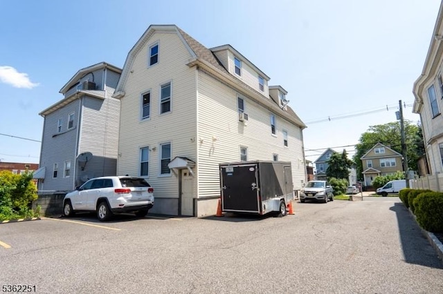 513 Maple Ave, Elizabeth City, NJ 07202 - view of home's exterior featuring uncovered parking