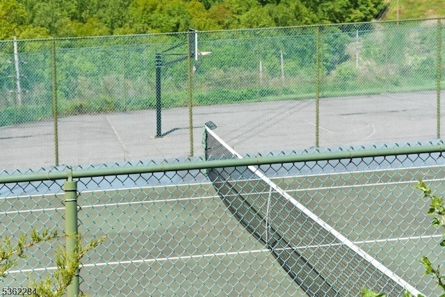 9B Foxwood Dr Unit B, Morris Plains Boro, NJ 07950 - view of tennis court