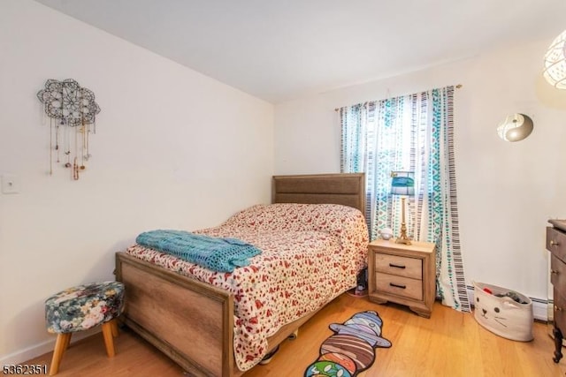 40 Riveredge Dr, Fairfield Twp, NJ 07004 - bedroom featuring wood finished floors