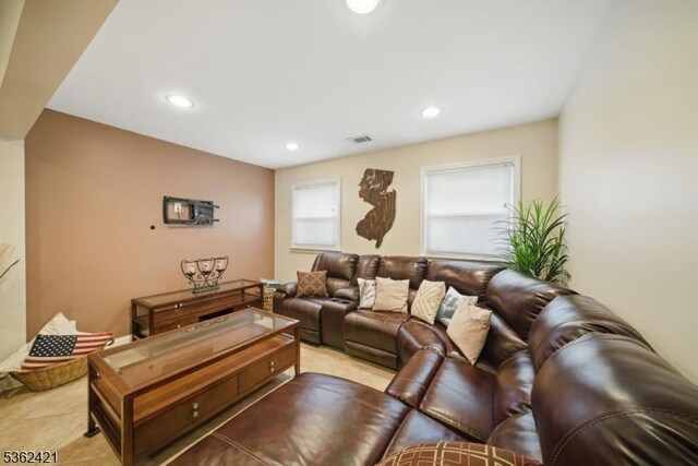 102 Murdock St, Woodbridge Twp, NJ 08863