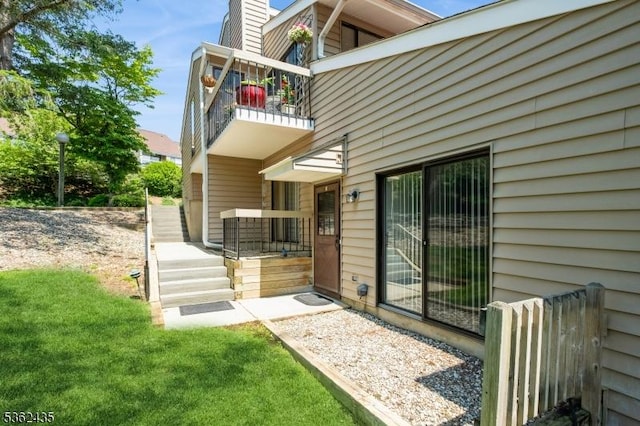 1 N Slope Unit 1, Union Twp, NJ 08809 - back of property with a balcony and a chimney