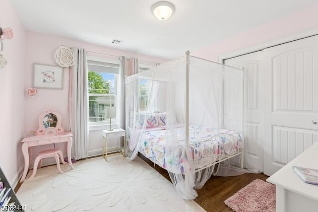 2335 Longfellow Ave, Scotch Plains Twp, NJ 07076 - bedroom featuring wood finished floors and a closet