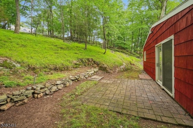 26 Bay View Rd, Hopatcong Boro, NJ 07843 - view of yard with a patio area