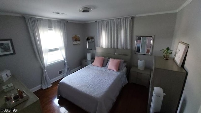 1247 Highland Ave, Union Twp, NJ 07083 - bedroom with ornamental molding, dark wood finished floors, and baseboards