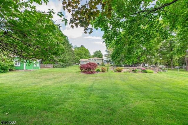 9 Ridge Rd, Roxbury Twp, NJ 07876 - view of yard