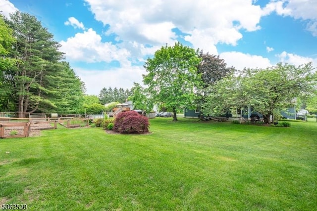 9 Ridge Rd, Roxbury Twp, NJ 07876 - view of yard with a garden