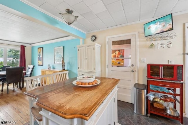 63 Hillsdale Rd, East Brunswick Twp, NJ 08816 - dining space with ornamental molding
