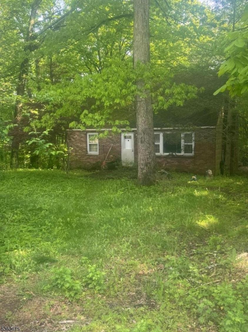 14 Hubert Dr, Vernon Twp, NJ 07422 - view of yard