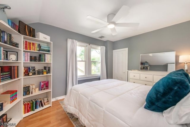 44 Lincoln Ave, Livingston Twp, NJ 07039 - bedroom with light wood finished floors and ceiling fan