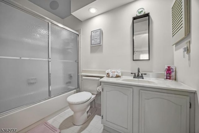 17 Willow Cir, Hamburg Boro, NJ 07419 - bathroom featuring vanity, toilet, bath / shower combo with glass door, tile patterned floors, and recessed lighting