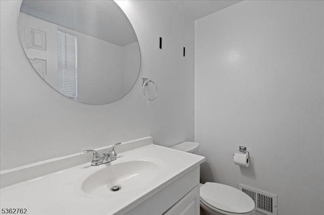 450 Saint Giles Ct, Franklin Twp, NJ 08873 - bathroom with toilet and vanity