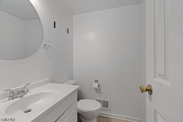 450 Saint Giles Ct, Franklin Twp, NJ 08873 - bathroom with vanity, toilet, tile patterned floors, and baseboards