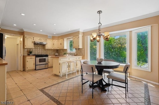 8 Debra Ct, Scotch Plains Twp, NJ 07076 - dining room featuring a chandelier, crown molding, recessed lighting, and inlaid floor details