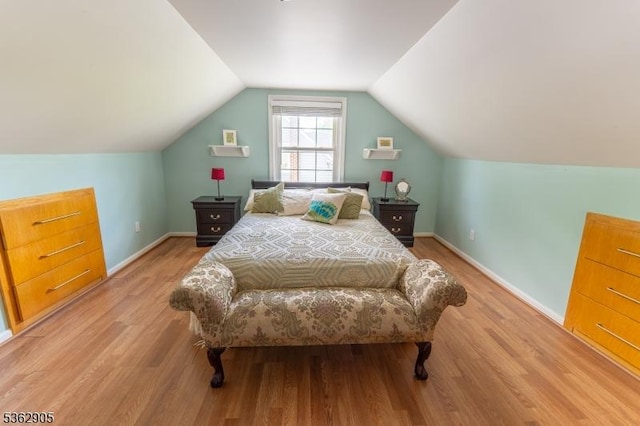 550 Melrose Ave, South Plainfield Boro, NJ 07080 - bedroom with light wood-style floors, lofted ceiling, and baseboards