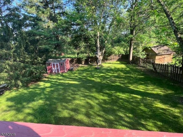 10 Grandin Dr, Raritan Twp, NJ 08822 - view of yard