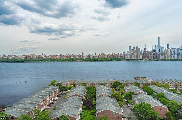 7002 Kennedy Blvd Unit 36G, Guttenberg Town, NJ 07093 - water view with skyline