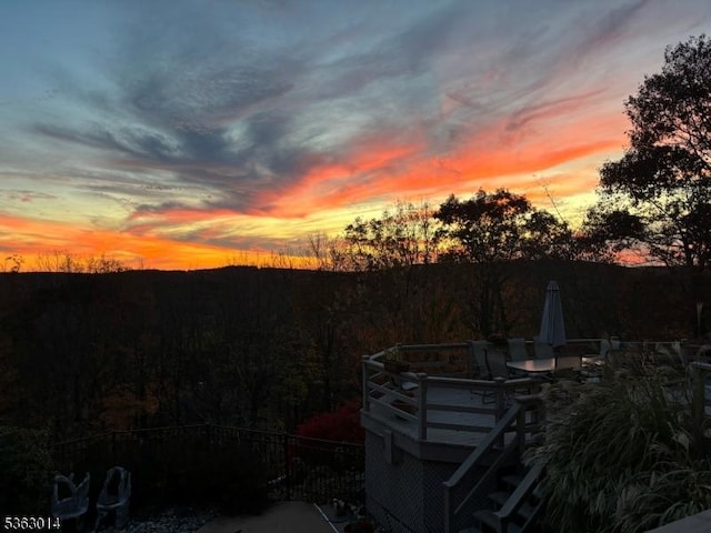 6 Summit Ter, Kinnelon Boro, NJ 07405 - view of yard
