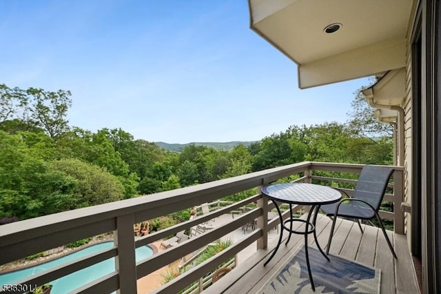 6 Summit Ter, Kinnelon Boro, NJ 07405 - balcony featuring a wooded view