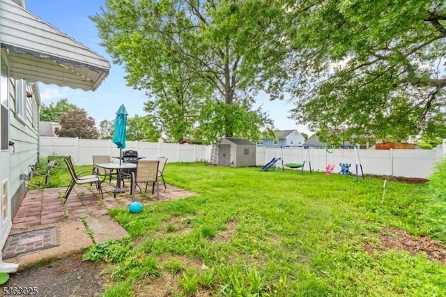 95 1st Ave, Woodbridge Twp, NJ 07064 - view of yard with outdoor dining space and a patio