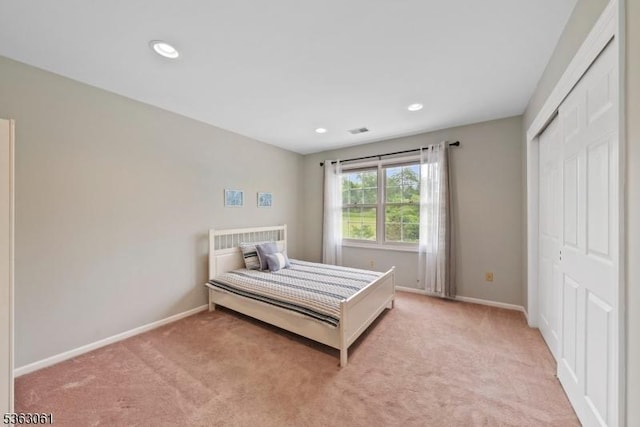 6 Fellen Pl, Hillsborough Twp, NJ 08844 - bedroom featuring light colored carpet, baseboards, a closet, and recessed lighting
