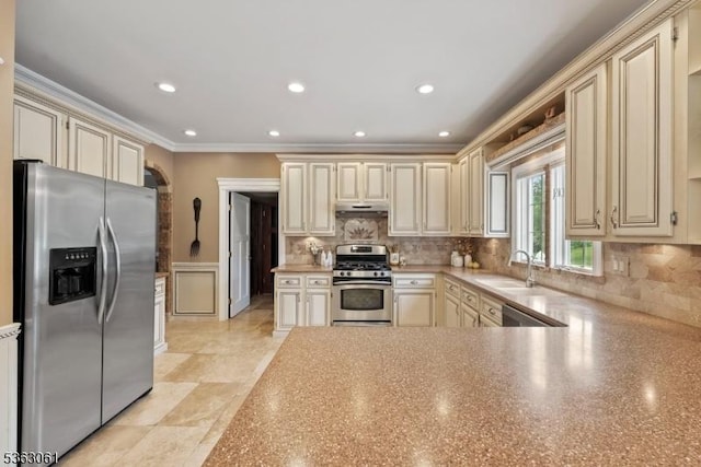 6 Fellen Pl, Hillsborough Twp, NJ 08844 - kitchen with appliances with stainless steel finishes, cream cabinetry, crown molding, a sink, and recessed lighting