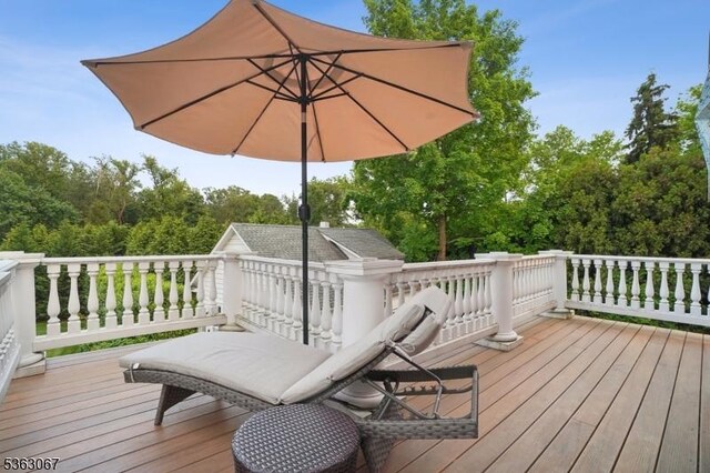 34 Oak Bend Rd, West Orange Twp, NJ 07052 - view of deck