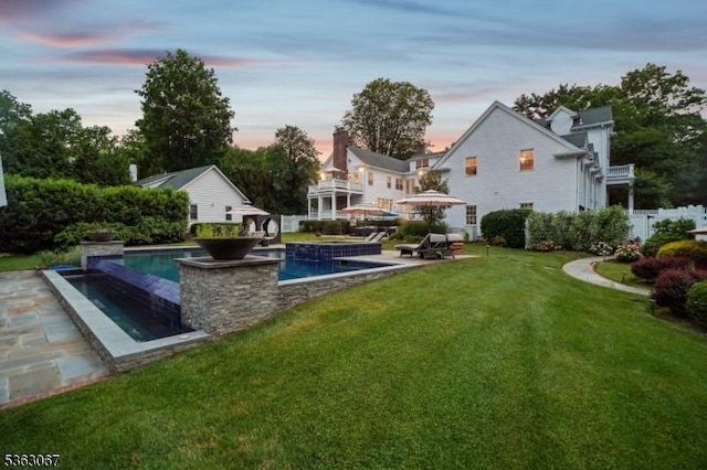 34 Oak Bend Rd, West Orange Twp, NJ 07052 - view of grassy yard featuring an outdoor pool