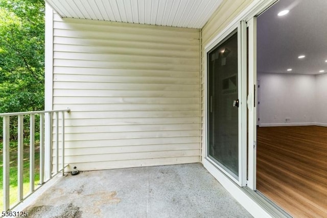35 Amethyst Way, Franklin Twp, NJ 08823 - view of balcony