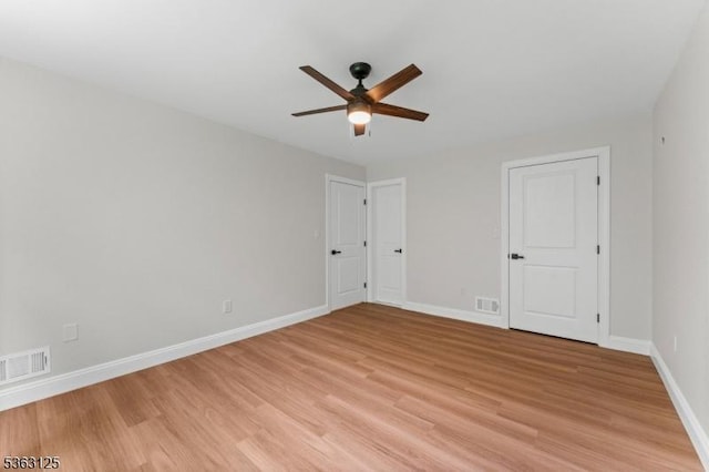 35 Amethyst Way, Franklin Twp, NJ 08823 - unfurnished bedroom featuring light wood-style flooring, baseboards, and a ceiling fan