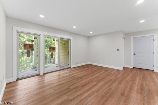 35 Amethyst Way, Franklin Twp, NJ 08823 - unfurnished room featuring light wood-type flooring, baseboards, and recessed lighting