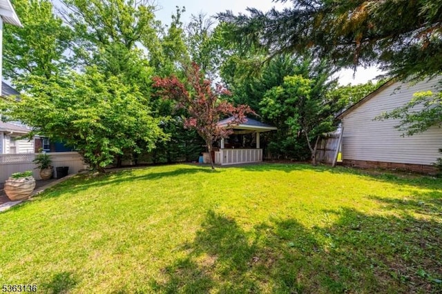 69 Summit Rd, Elizabeth City, NJ 07208 - view of yard
