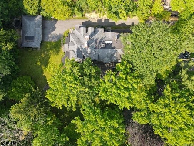 40 Highland Ave, Millburn Twp, NJ 07078
