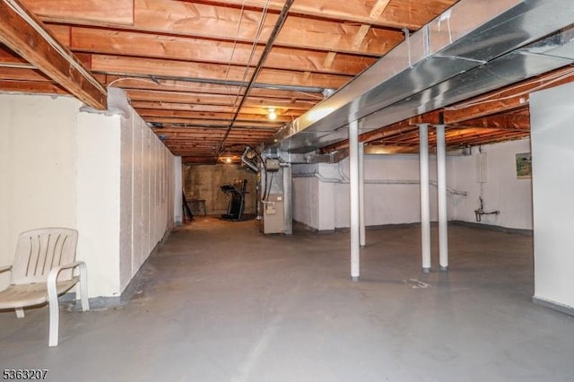 8 Staudt Ct, Franklin Twp, NJ 08873 - unfinished basement with heating unit