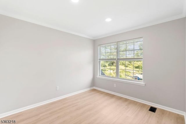 133 Marlboro Cir, Lopatcong Twp, NJ 08886 - unfurnished room with light wood finished floors, crown molding, baseboards, and recessed lighting