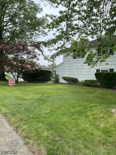 2 Perry Rd, Bloomfield Twp, NJ 07003 - view of grassy yard