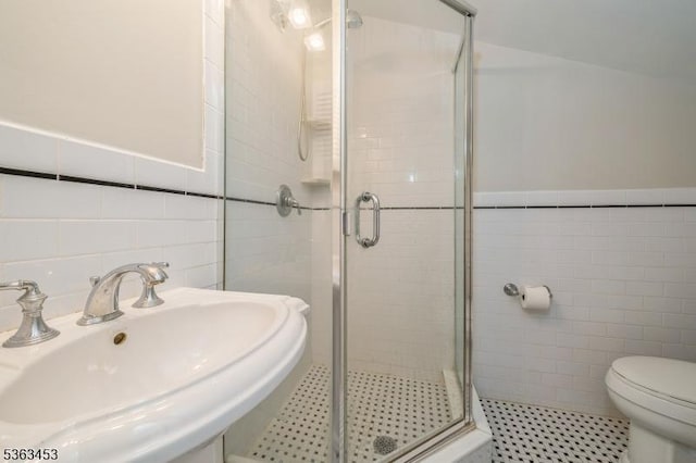76 W Valley View Dr, Morristown Town, NJ 07960 - full bathroom featuring tile walls, a shower stall, tile patterned flooring, and wainscoting