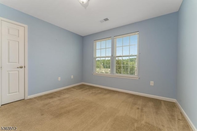 84 Washington Square Cir, Washington Boro, NJ 07882 - empty room with carpet floors and baseboards