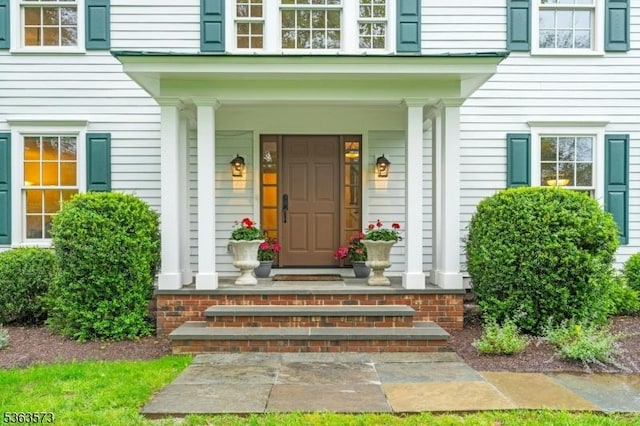 11 Carteret Trl, Bernards Twp, NJ 07920 - view of exterior entry with covered porch