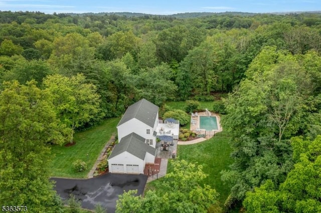 11 Carteret Trl, Bernards Twp, NJ 07920 - view of subject property with a heavily wooded area