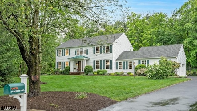 11 Carteret Trl, Bernards Twp, NJ 07920 - colonial inspired home featuring a front yard