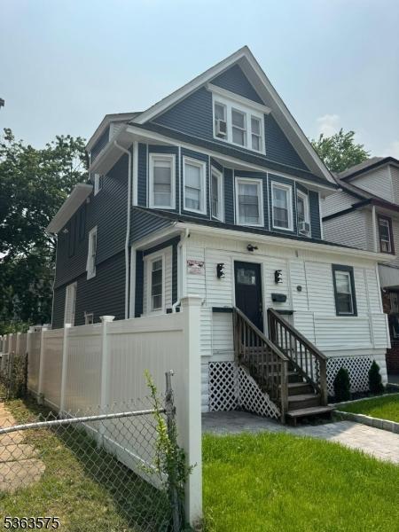 116 Sanford St, East Orange City, NJ 07018 - view of traditional style home