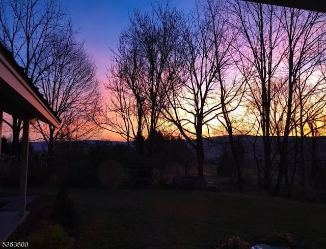 525 Watters Rd, Mansfield Twp, NJ 07840 - view of yard at dusk